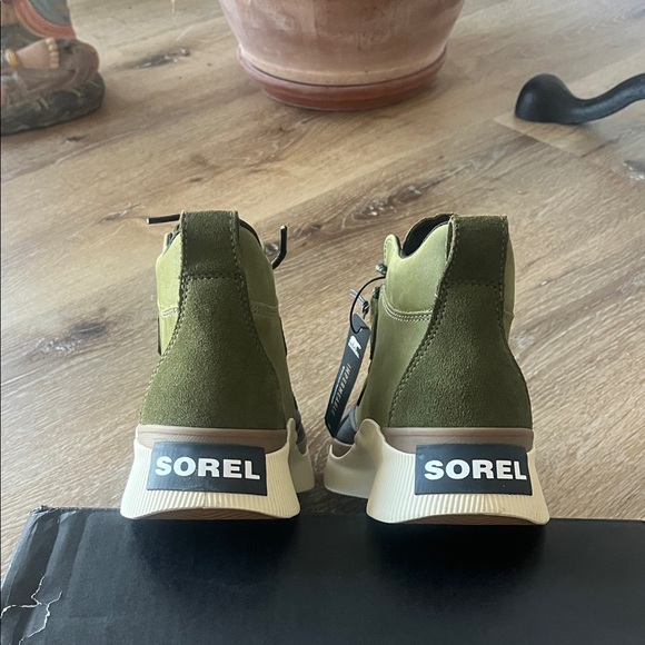 NWT in Box – SOREL Women’s Out N About™ IV Classic Waterproof Boot - Picture 3 of 6